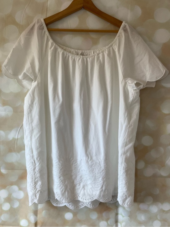 Vineyard Vines Tops - Vineyard Vines White Blouse